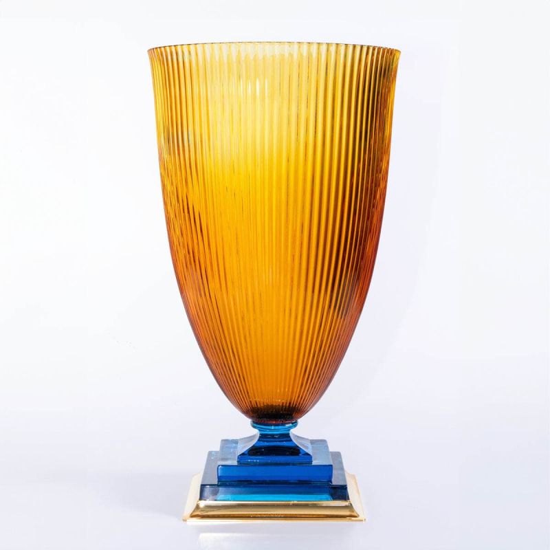 Lorenzo Vase