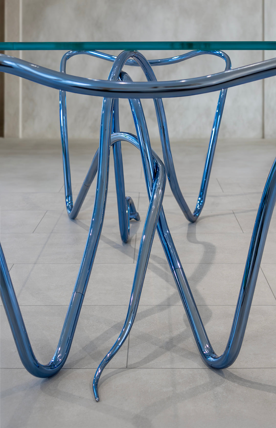 SATYRUS Dining Table