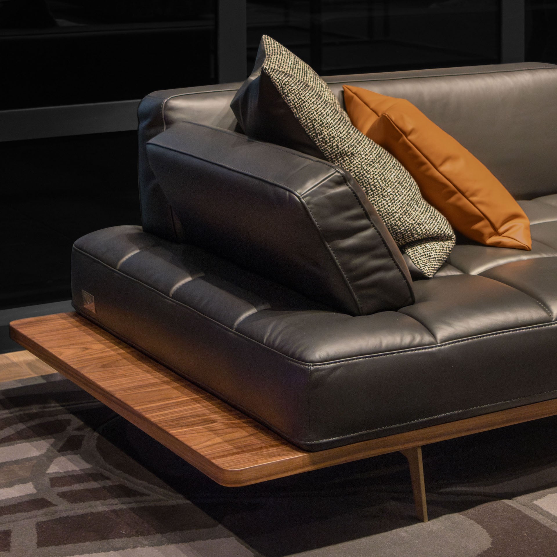 WE-029 - Image 2