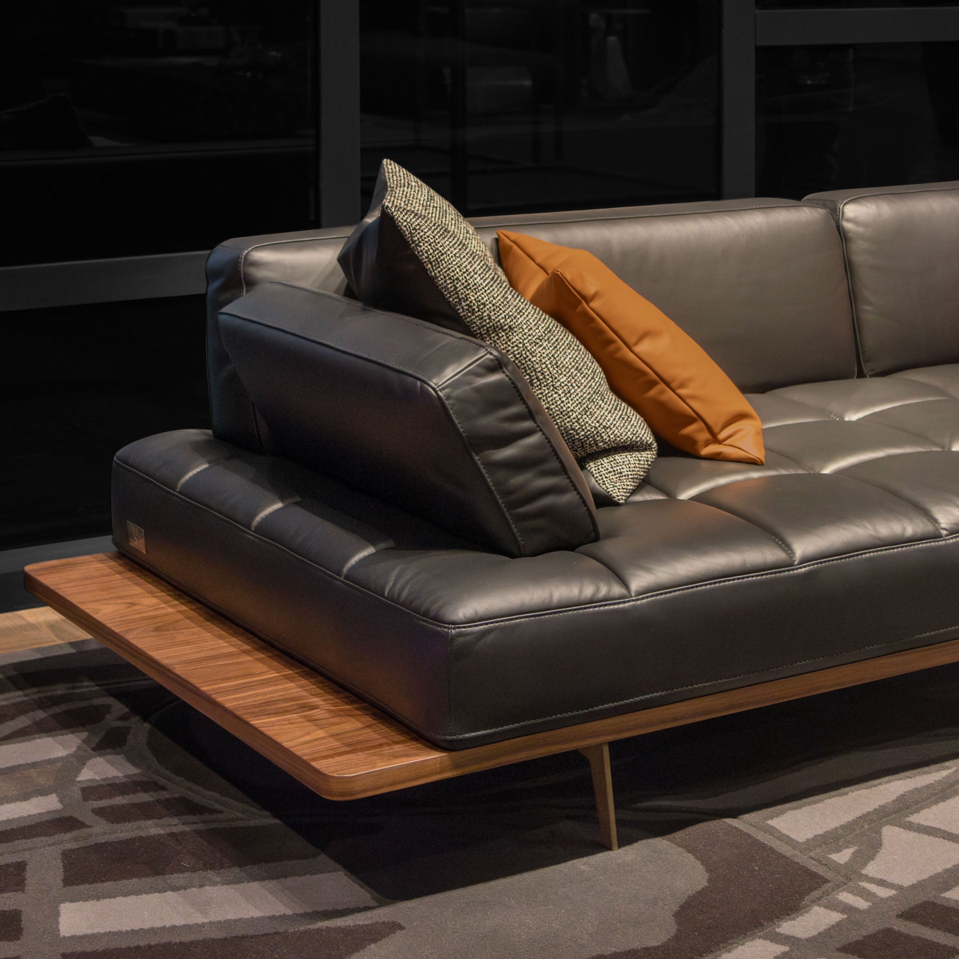 WE-029 - Image 6